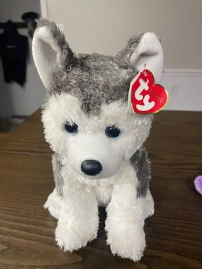 Ty Classic Gray & White Husky Plush Toy with Heart Tag
